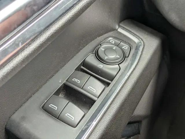 2024 GMC Sierra 1500 4WD Crew Cab Short Box Elevation with 3VL