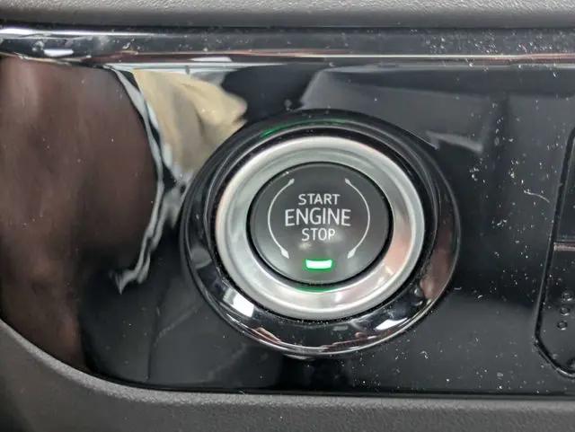 2024 GMC Sierra 1500 4WD Crew Cab Short Box Elevation with 3VL