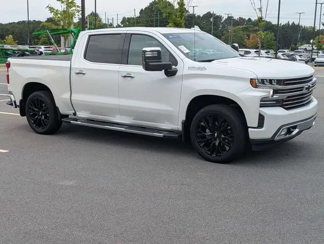 2021 Chevrolet Silverado 1500 4WD Crew Cab Short Bed High Country