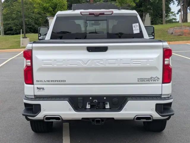2021 Chevrolet Silverado 1500 4WD Crew Cab Short Bed High Country