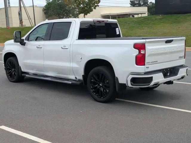 2021 Chevrolet Silverado 1500 4WD Crew Cab Short Bed High Country