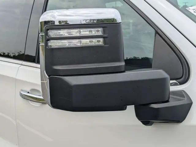 2021 Chevrolet Silverado 1500 4WD Crew Cab Short Bed High Country