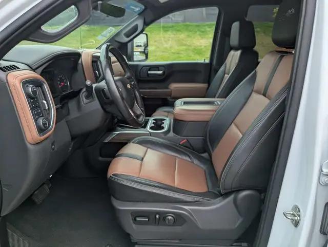 2021 Chevrolet Silverado 1500 4WD Crew Cab Short Bed High Country