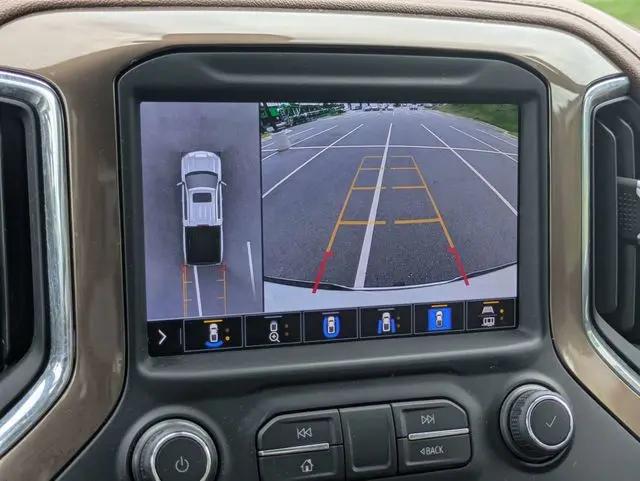 2021 Chevrolet Silverado 1500 4WD Crew Cab Short Bed High Country