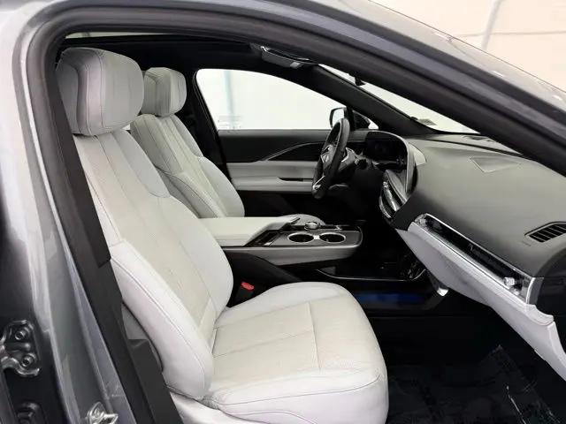 2024 Cadillac iQ Sport w/1SF
