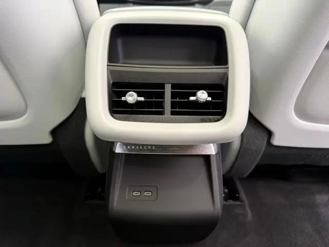 2024 Cadillac iQ Sport w/1SF