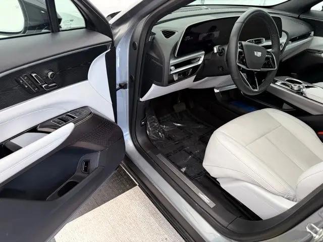 2024 Cadillac iQ Sport w/1SF