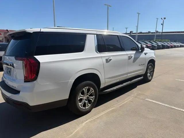 2022 GMC Yukon XL 4WD SLE
