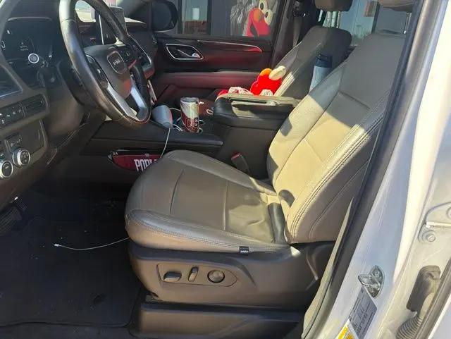 2022 GMC Yukon XL 4WD SLE