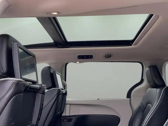 2021 Chrysler Pacifica Hybrid Limited