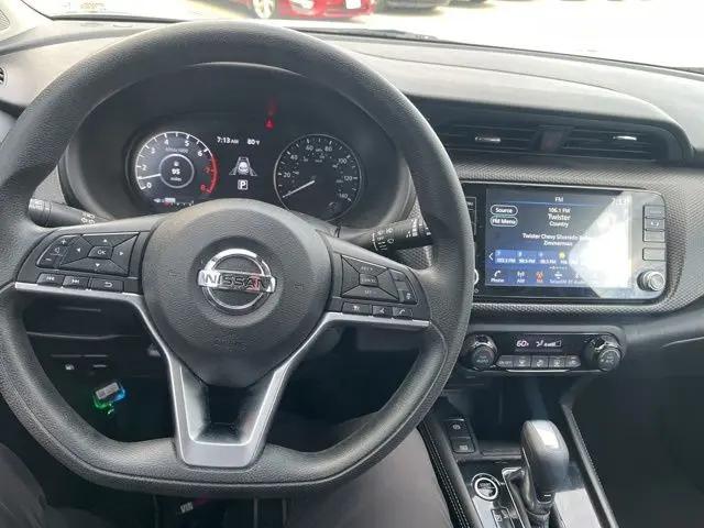 2021 Nissan Kicks SV Xtronic CVT