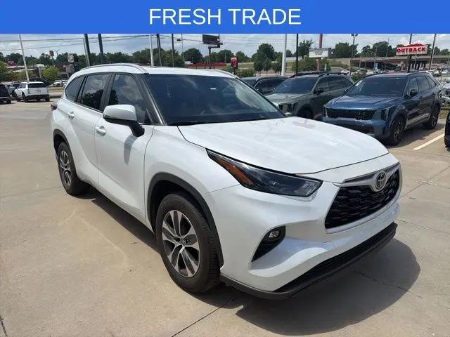 2023 Toyota Highlander XLE for sale in Tulsa, OK