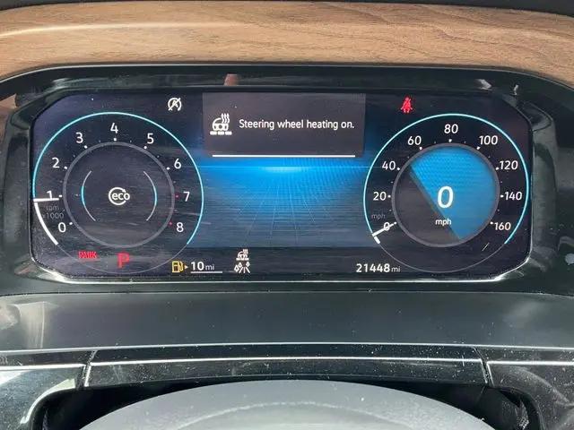 2025 Volkswagen Atlas 2.0T SE w/Technology