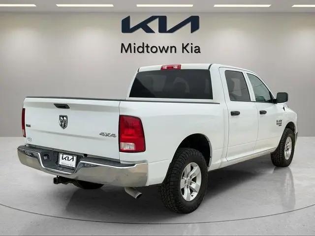 2023 Ram 1500 Classic SLT Crew Cab 4x4 5'7" Box