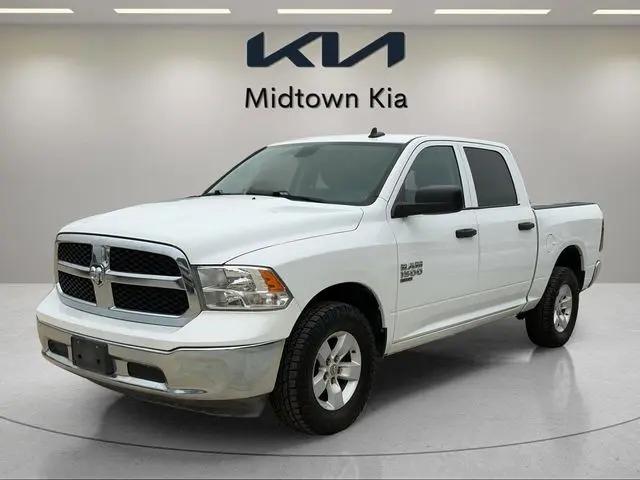 2023 Ram 1500 Classic SLT Crew Cab 4x4 5'7" Box