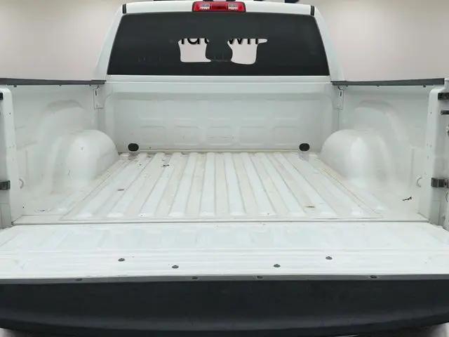 2023 Ram 1500 Classic SLT Crew Cab 4x4 5'7" Box