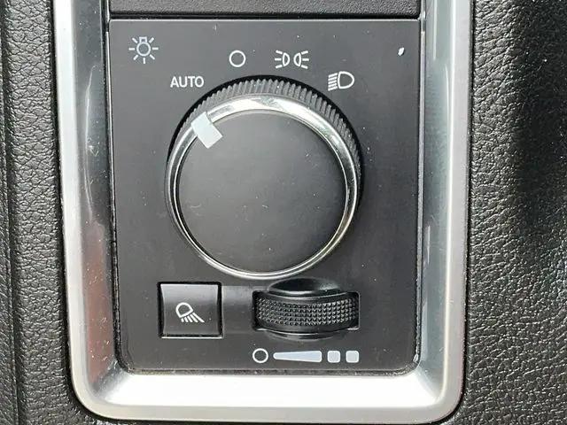 2023 Ram 1500 Classic SLT Crew Cab 4x4 5'7" Box