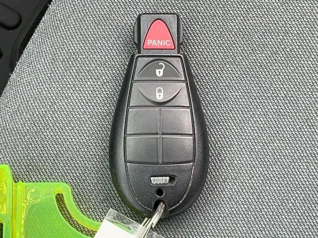 2023 Ram 1500 Classic SLT Crew Cab 4x4 5'7" Box