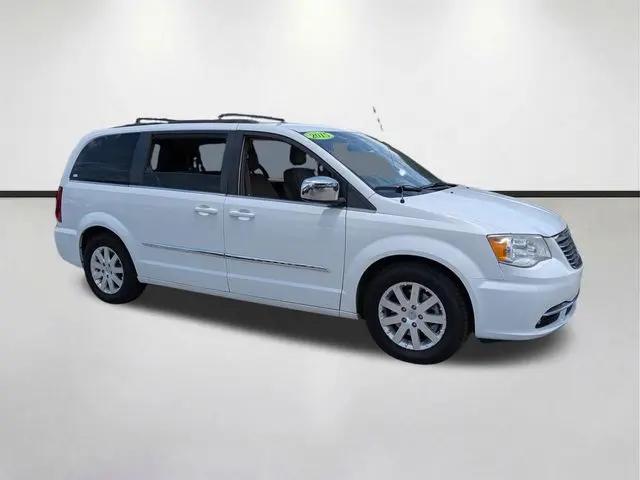 2015 Chrysler Town & Country Touring