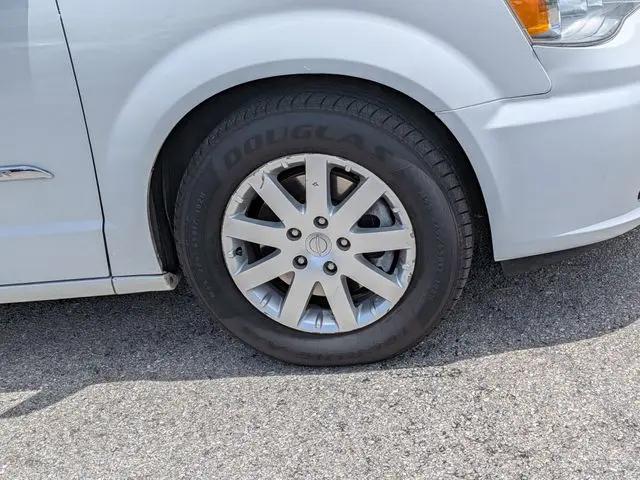 2015 Chrysler Town & Country Touring
