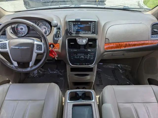 2015 Chrysler Town & Country Touring