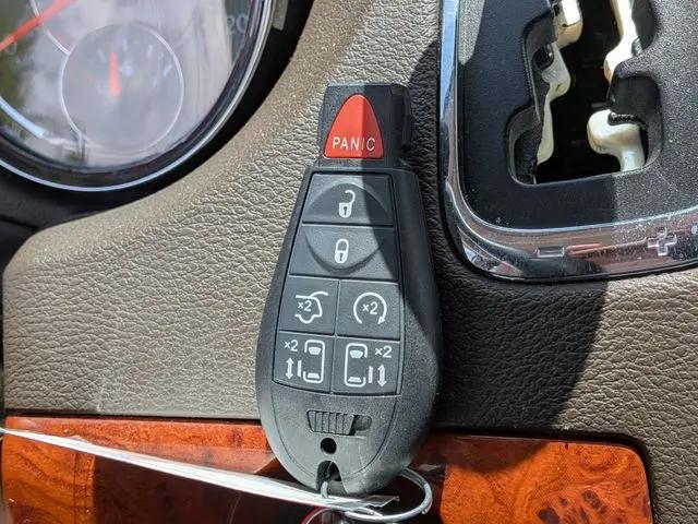 2015 Chrysler Town & Country Touring