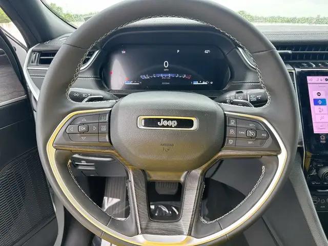 2025 Jeep Grand Cherokee L Limited 4x4