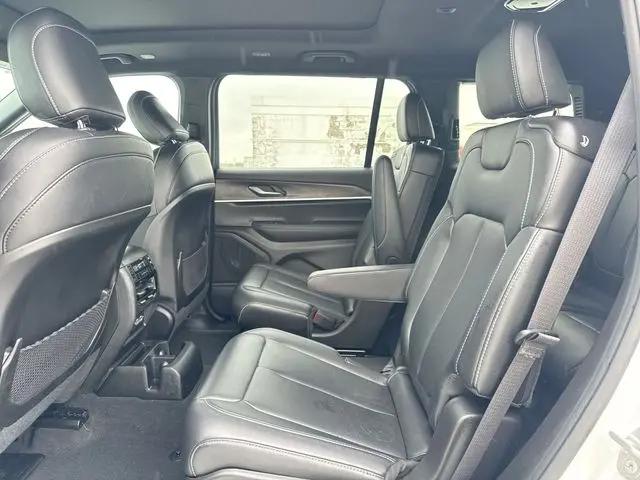 2025 Jeep Grand Cherokee L Limited 4x4