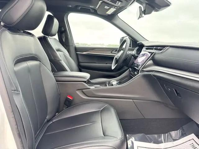 2025 Jeep Grand Cherokee L Limited 4x4