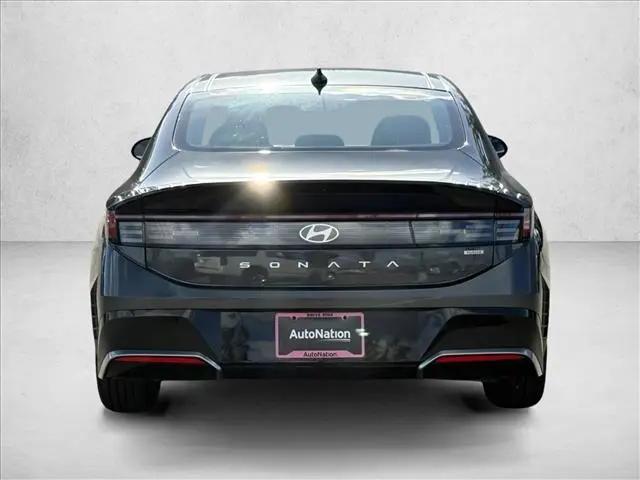 2026 Hyundai Sonata Hybrid SEL