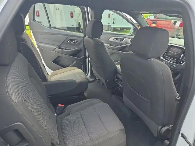 2023 Chevrolet Traverse FWD LT Cloth
