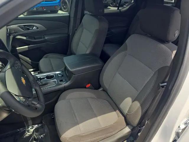 2023 Chevrolet Traverse FWD LT Cloth