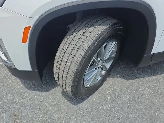 2023 Chevrolet Traverse FWD LT Cloth