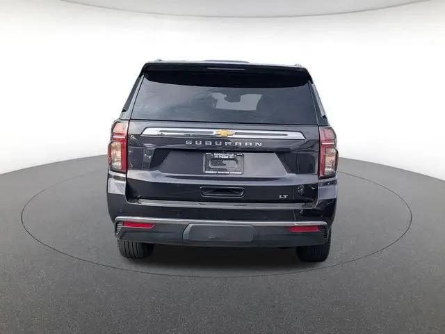 2024 Chevrolet Suburban 2WD LT