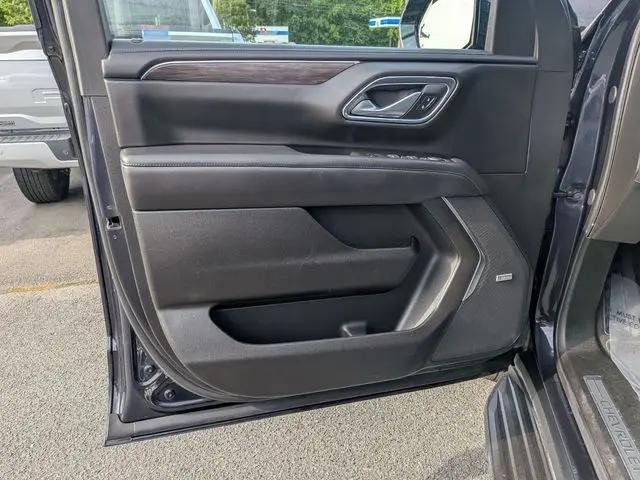 2024 Chevrolet Suburban 2WD LT