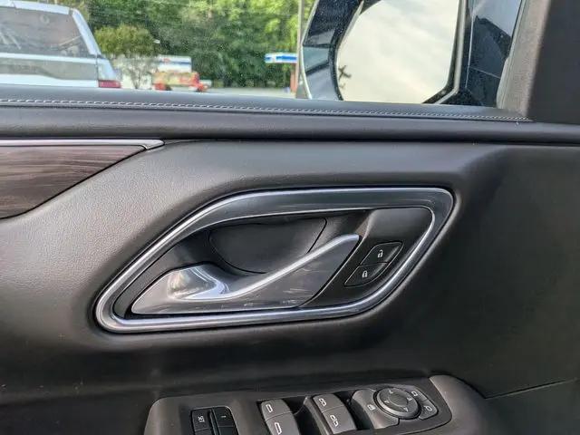 2024 Chevrolet Suburban 2WD LT