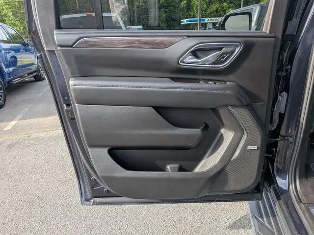 2024 Chevrolet Suburban 2WD LT