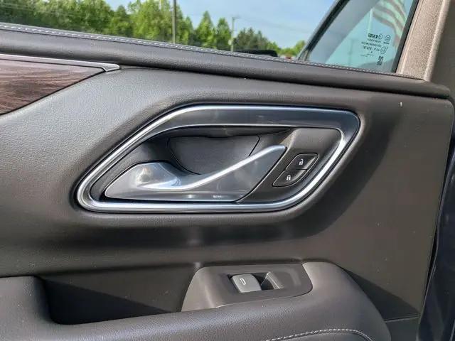 2024 Chevrolet Suburban 2WD LT