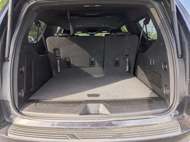 2024 Chevrolet Suburban 2WD LT