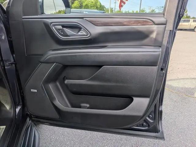2024 Chevrolet Suburban 2WD LT