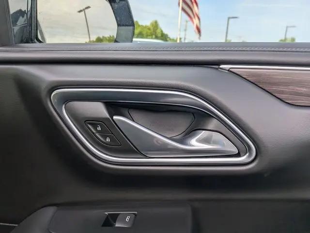 2024 Chevrolet Suburban 2WD LT