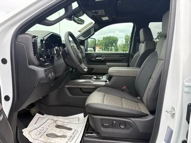 2026 Chevrolet Silverado 2500HD Crew Cab, Standard Bed, XR2, 4WD