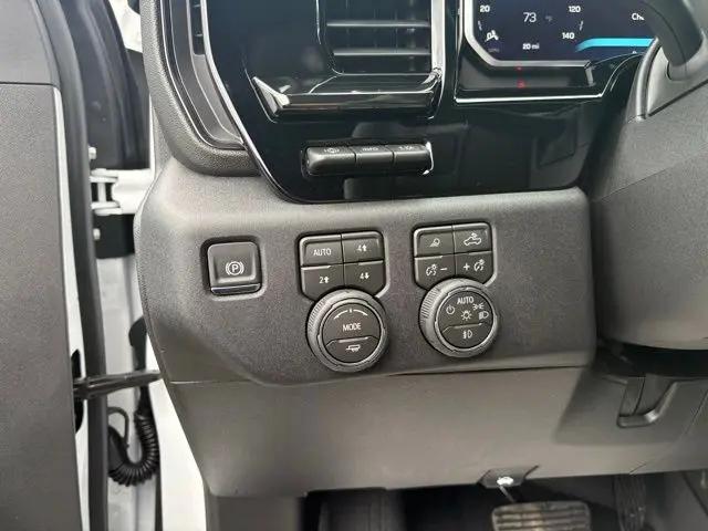 2026 Chevrolet Silverado 2500HD Crew Cab, Standard Bed, XR2, 4WD