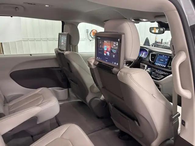 2020 Chrysler Pacifica Touring L Plus