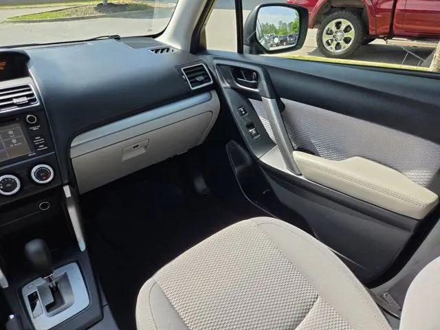 2017 Subaru Forester 2.5i
