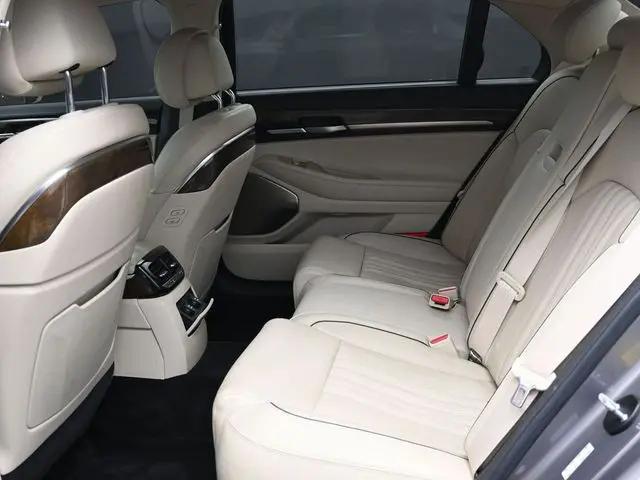 2018 Genesis G90 3.3T Premium