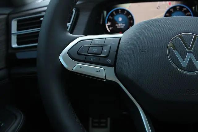 2026 Volkswagen Atlas SEL Premium R-Line