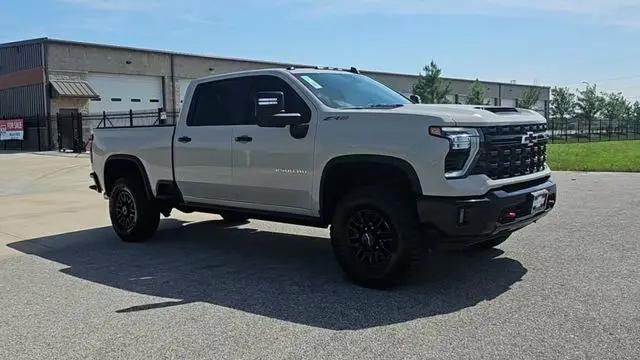 2026 Chevrolet Silverado 2500HD Crew Cab, Standard Bed, XR2, 4WD