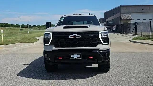 2026 Chevrolet Silverado 2500HD Crew Cab, Standard Bed, XR2, 4WD