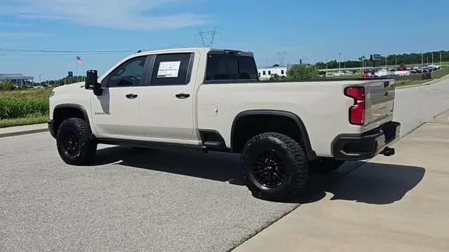 2026 Chevrolet Silverado 2500HD Crew Cab, Standard Bed, XR2, 4WD